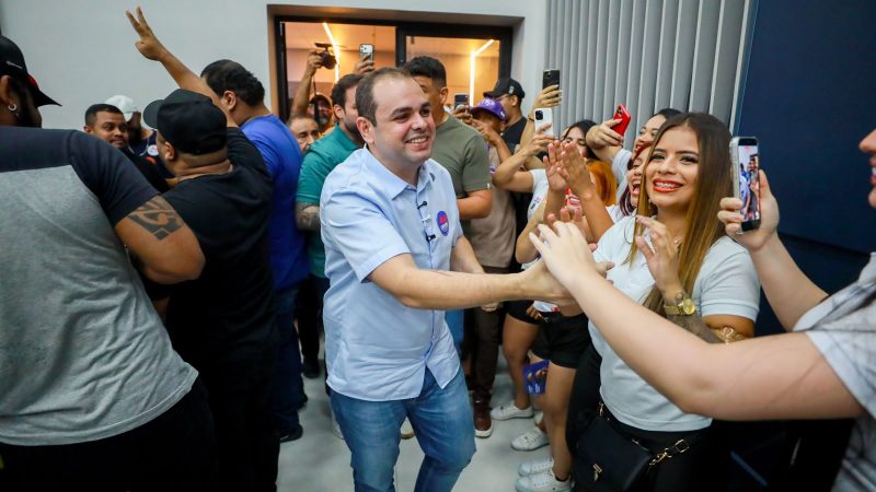 Roberto Cidade dialoga com artistas e produtores culturais sobre propostas para o setor