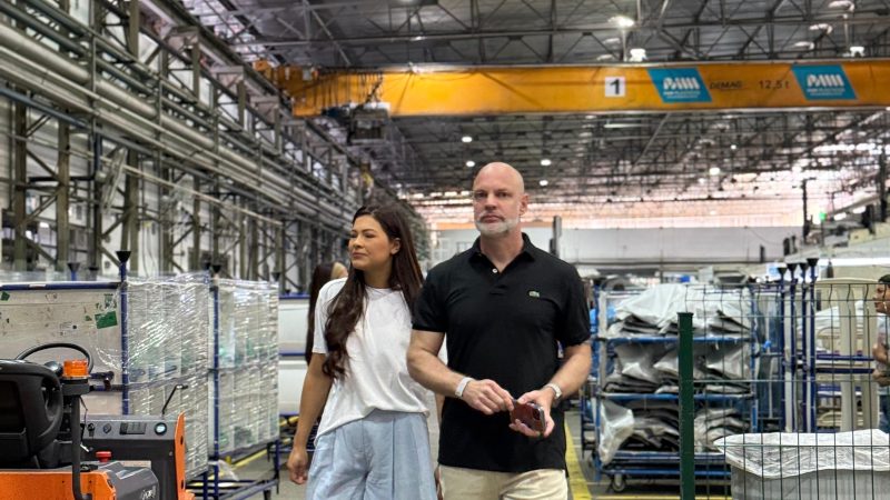 Brena Dianná visita fábricas em Manaus e reforça compromisso com indústria da Zona Franca