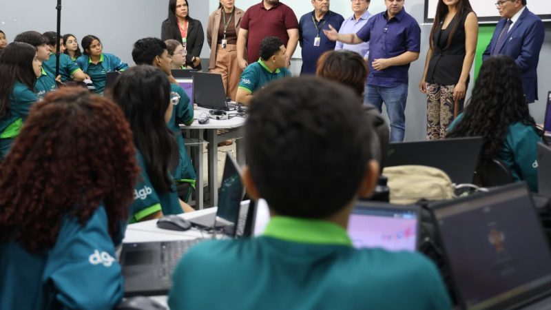 Roberto Cidade aposta em tecnologia e qualificação para preparar estudantes do Amazonas para o futuro