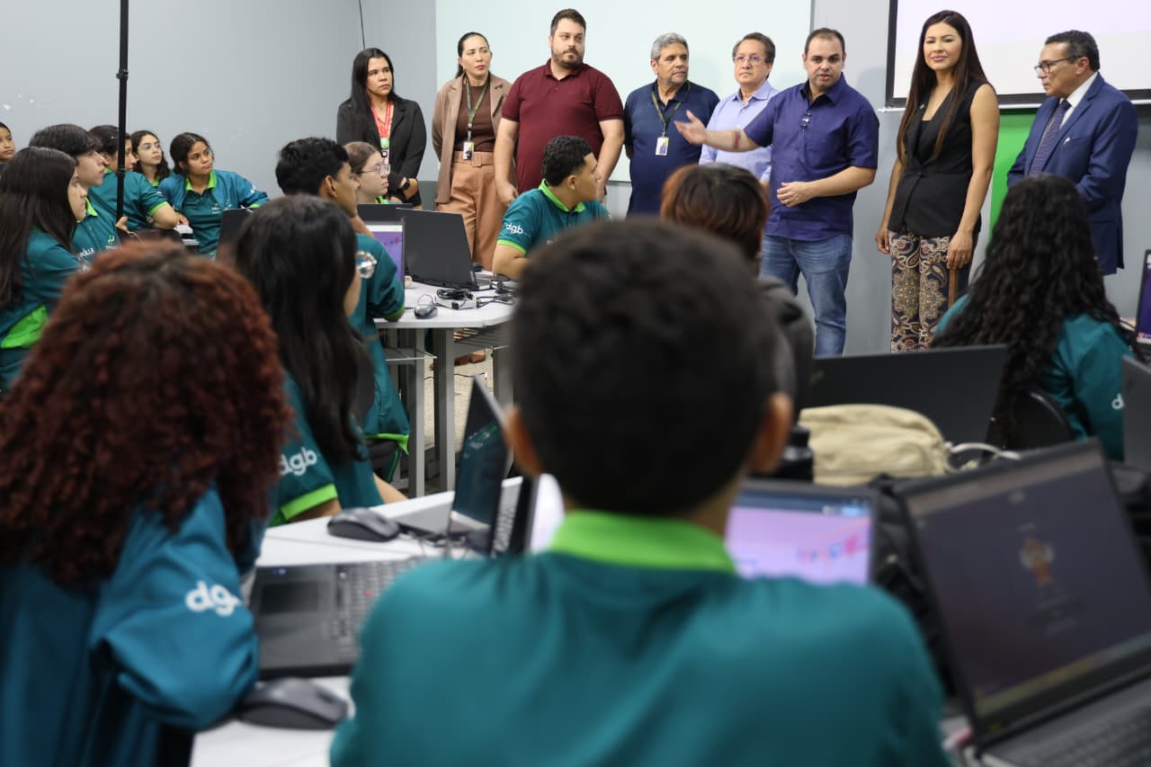 Roberto Cidade aposta em tecnologia e qualificação para preparar estudantes do Amazonas para o futuro