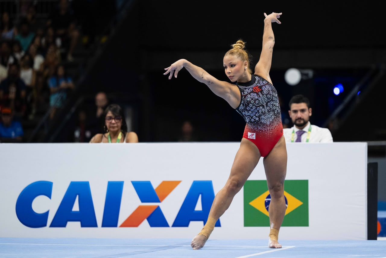 Flávia Saraiva fatura ouro na trave e no solo no Campeonato Brasileiro