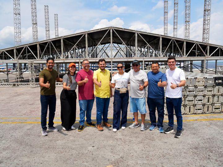 Prefeito Renato Junior vistoria montagem de palco do ‘#SouManaus Passo a Paço 2026’ e programação será apresentada nesta segunda-feira, 24/8