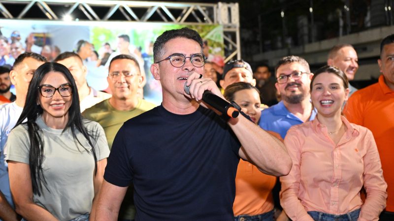David Almeida reúne 3 mil pessoas na Compensa e destaca entregas realizadas na zona Oeste de Manaus