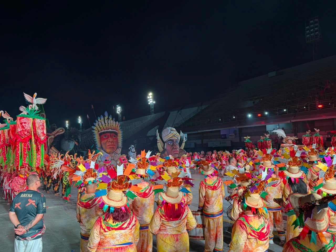 Boi Bumbá Corre Campo incendeia o Sambódromo com espetáculo de cores, tradição e uma verdadeira celebração da Amazônia