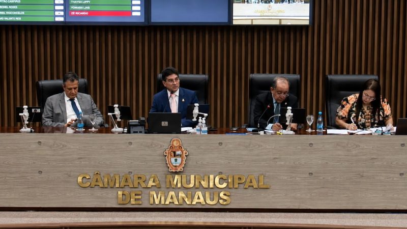 Uma semana após fim do recesso parlamentar, presidente da CMM ainda não compareceu ao plenário