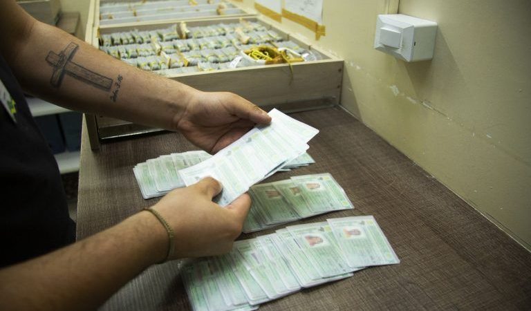 Manaus pode ter programa de CNH gratuita para pessoas de baixa renda