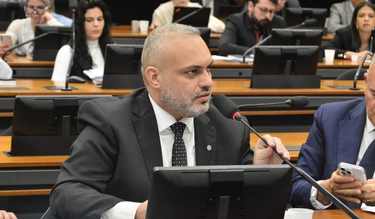 Comissão aprova projeto com penas mais duras para motoristas alcoolizados