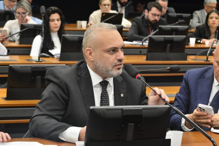 Comissão aprova projeto com penas mais duras para motoristas alcoolizados