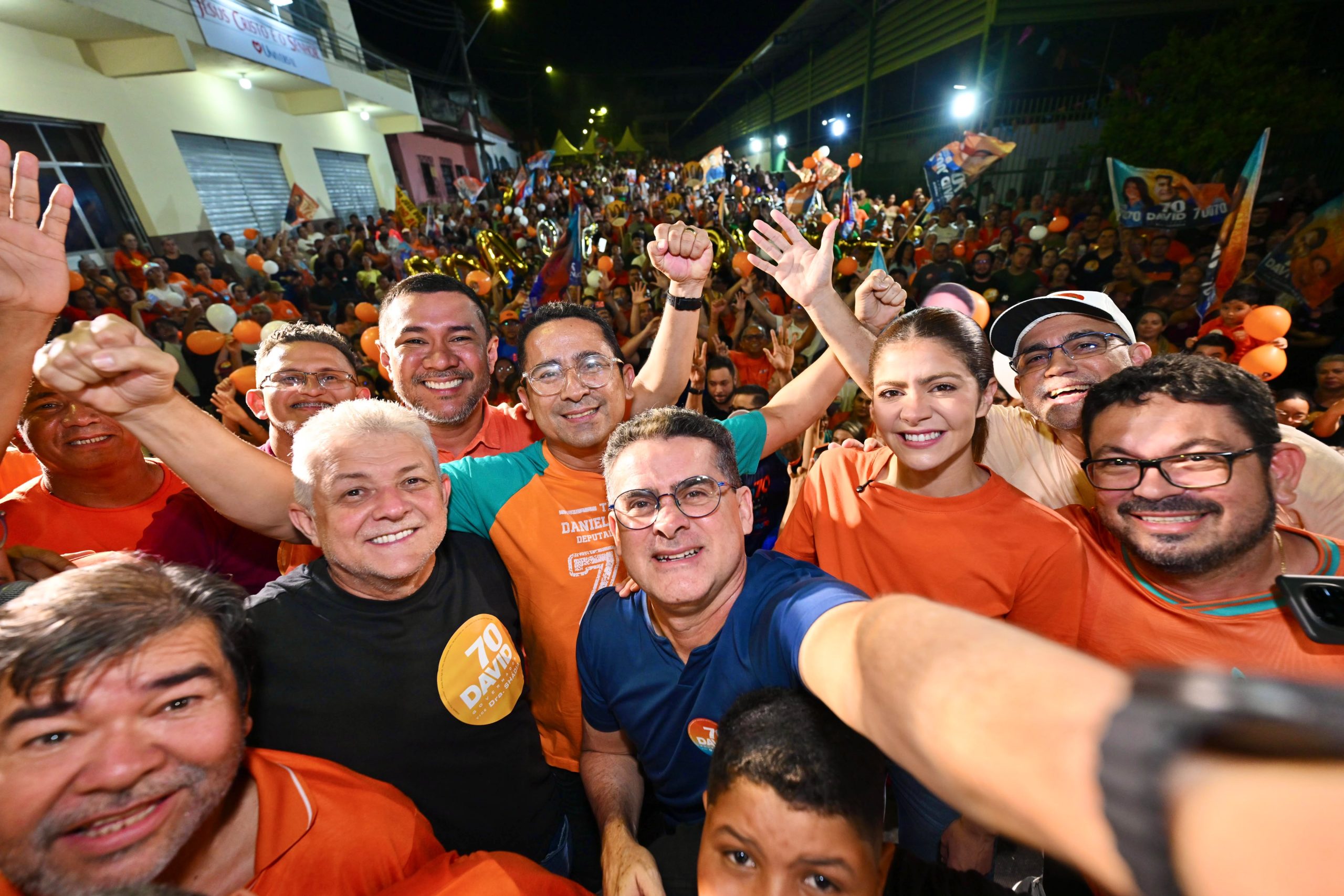David destaca obras no Morro da Liberdade durante lançamento da candidatura de Daniel Almeida