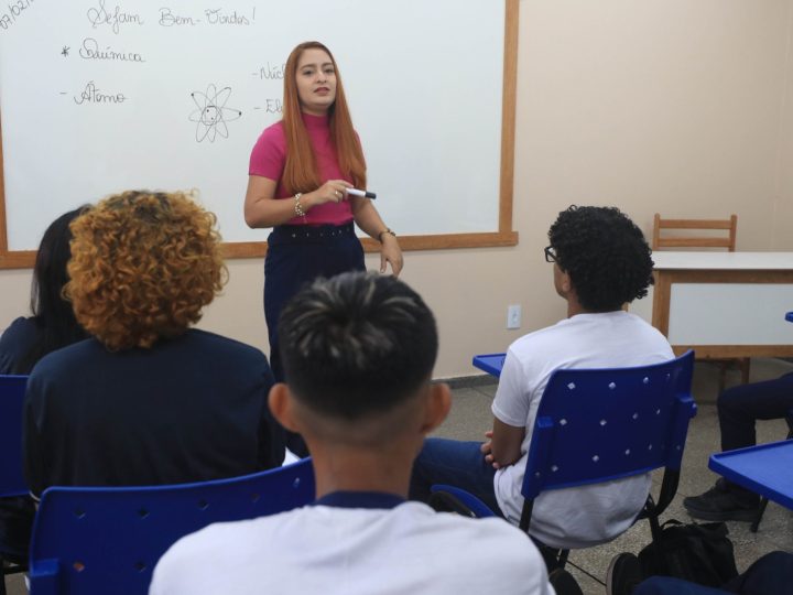 Secretaria de Educação anuncia concurso público com 7,8 mil vagas para fortalecer o ensino no Amazonas