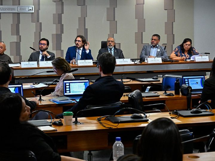 Cotas em residência médica dividem opiniões em debate na CDH