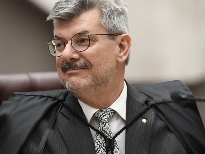 PGR pede perda de cargo para ministro do STJ acusado de crime sexual