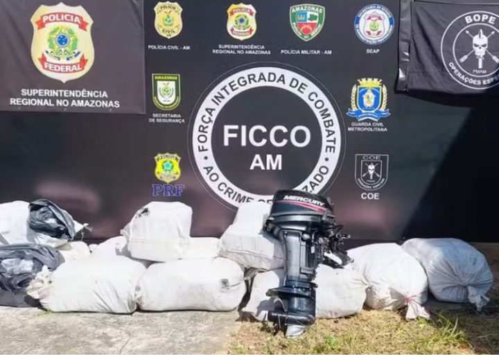 Polícia apreende meia tonelada de drogas em operação no Rio Negro