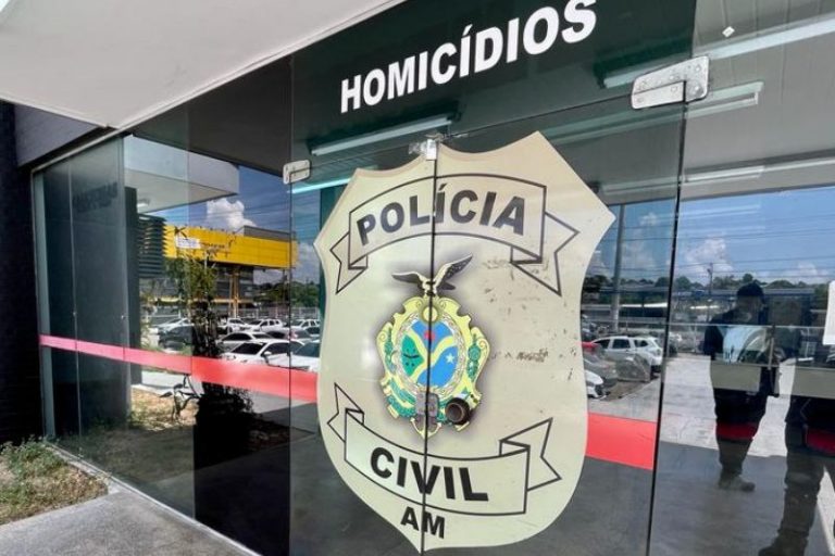 Mulher de 54 anos é morta a tiros e irmã é presa suspeita do crime em Manaus