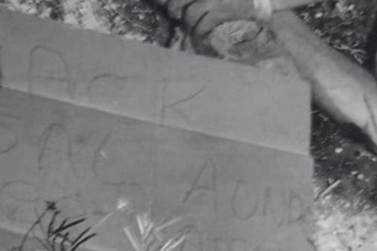 Homem é encontrado morto, com mãos amarradas e bilhete escrito: ‘Jack é sal’