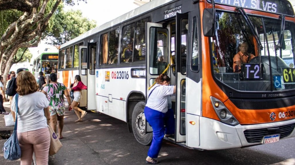 Rodoviários ameaçam paralisação de 70% da frota de ônibus em Manaus nesta quinta (20/8)