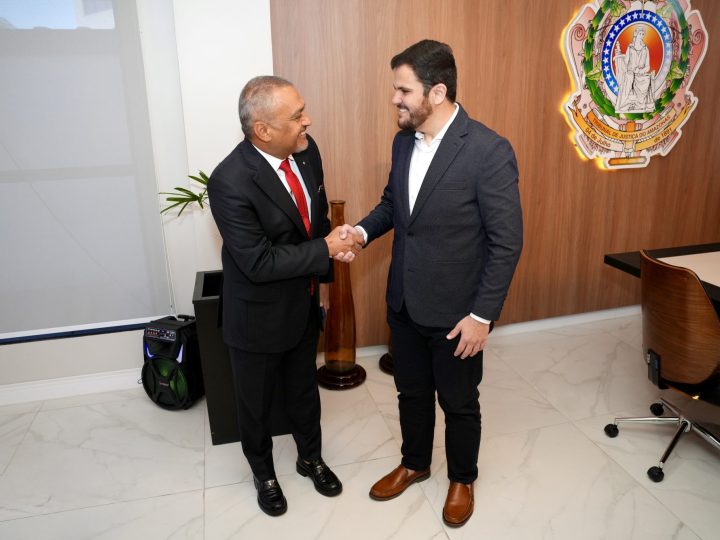 Prefeito Renato Junior destaca diálogo com TJ-AM para fortalecer parceria institucional e desenvolver projetos de infraestrutura em Manaus
