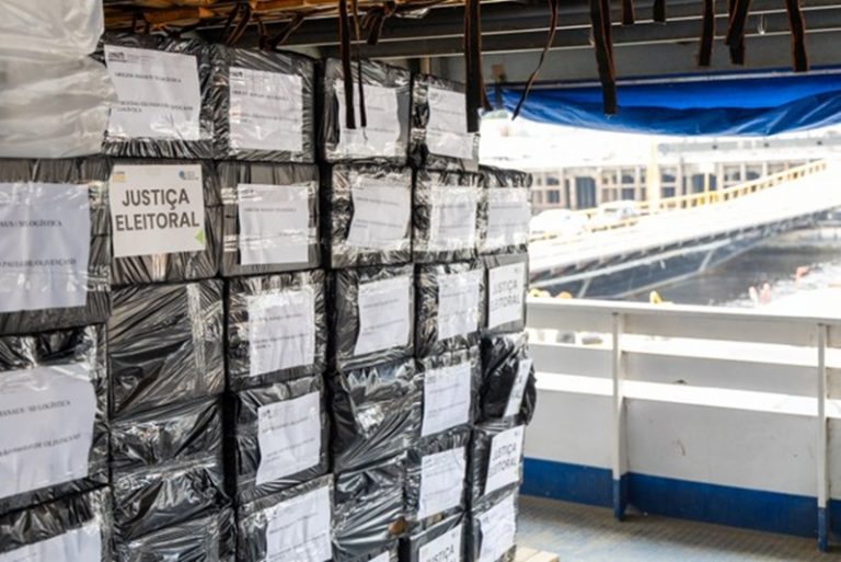 Risco de seca severa antecipa envio de urnas ao interior do Amazonas