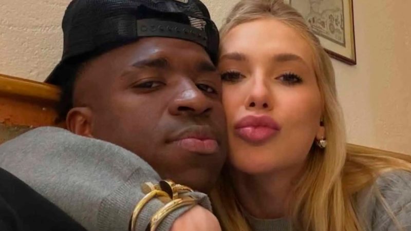 Amigos de Virginia revelam detalhes de romance com Vini Jr.