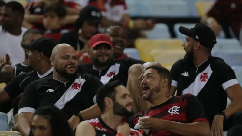 Comissão aprova projeto que exige separação de torcidas nos estádios