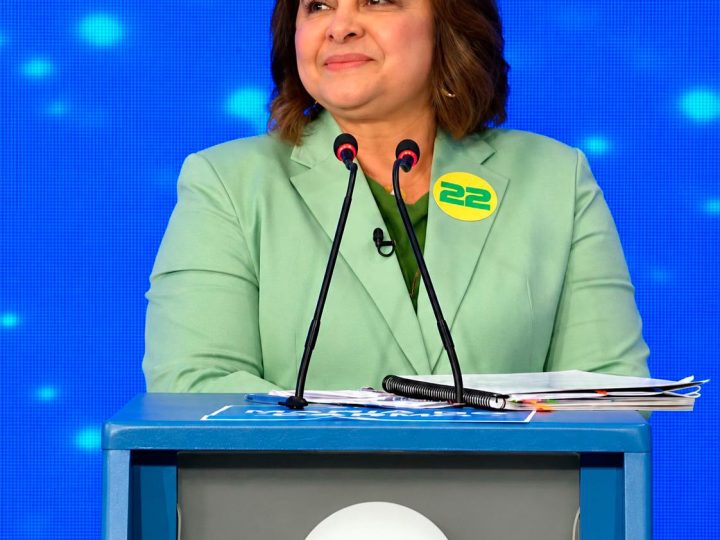 No debate da TV A Crítica, Professora Maria garante ‘virada de chave’ na educação e ensino técnico para garantir primeiro emprego aos jovens