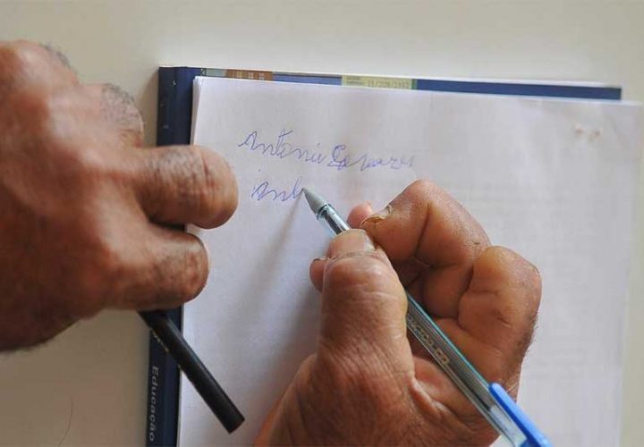 Analfabetismo cai de 4,8% para 4,3% no Amazonas