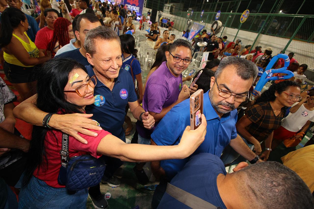 Adjuto Afonso reúne apoiadores em agenda eleitoral em Manaus
