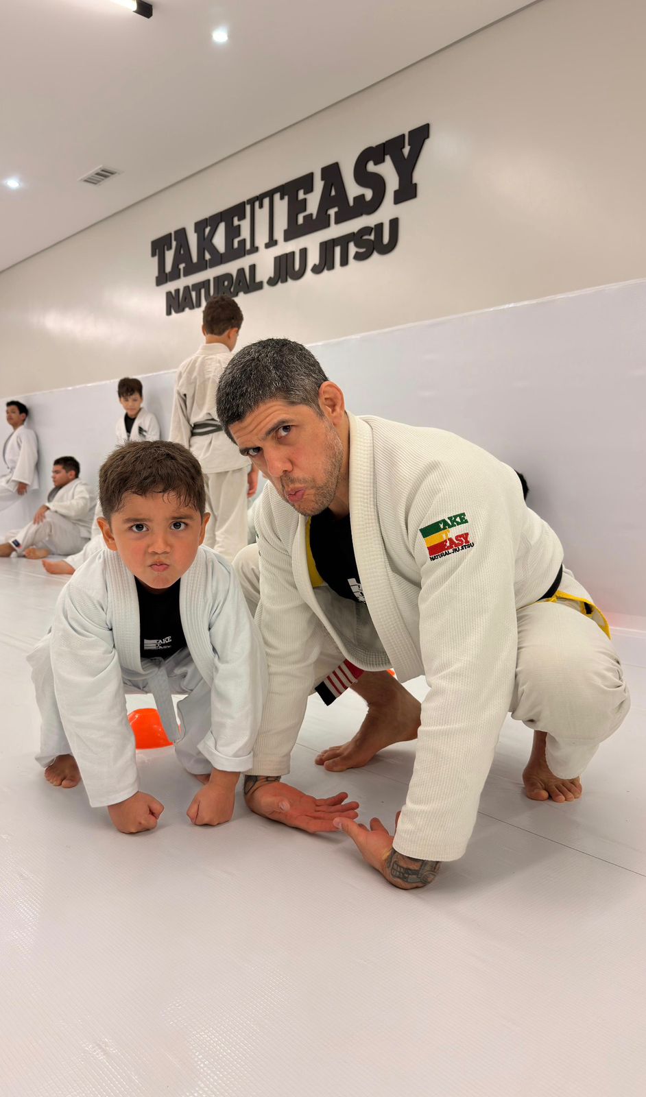 Muito além do tatame: jiu-jitsu transforma comportamento e autoestima de alunos em Manaus