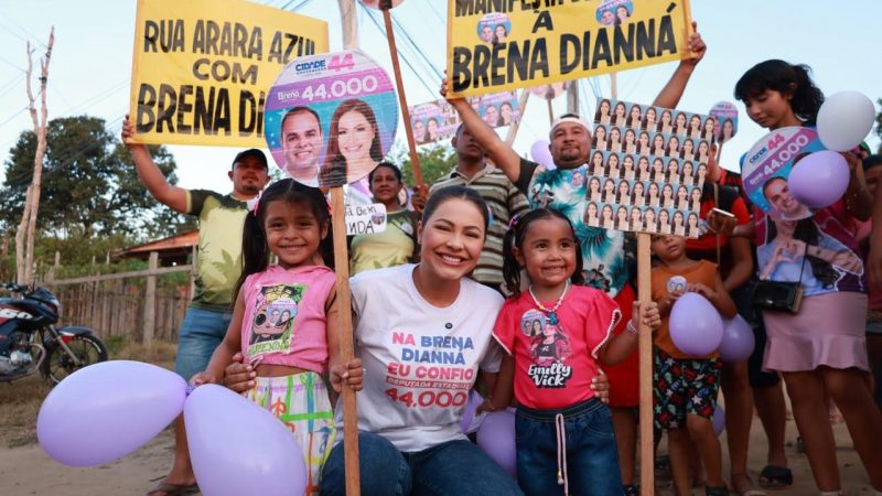 Com cartazes de homenagem e festa, moradores do Teixeirão abraçam candidatura de Brena Dianná