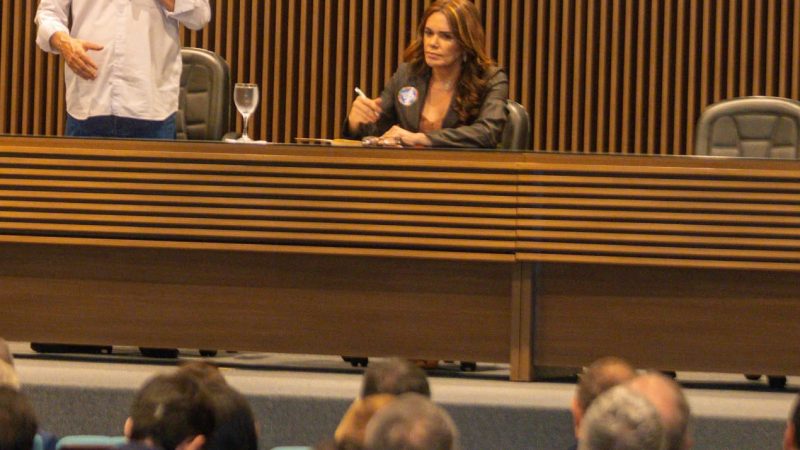 Omar vai criar comitê permanente para proteger competitividade da Zona Franca
