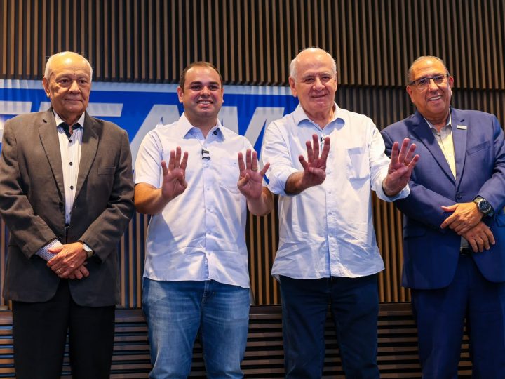 Roberto Cidade defende diálogo com indústria e novas matrizes econômicas para gerar emprego e renda no Amazonas