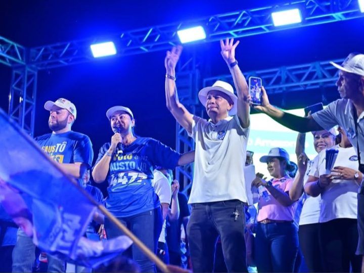 Eraldo CB mobiliza apoiadores em Maués durante caminhada e comício