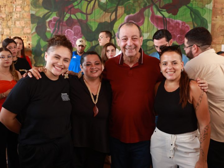 Omar vai ampliar crédito e fomento para fortalecer a cultura no Amazonas