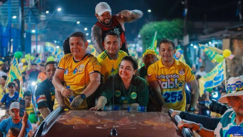 Professora Maria mostra força da mudança em Borba e leva milhares de pessoas às ruas em motocarreata