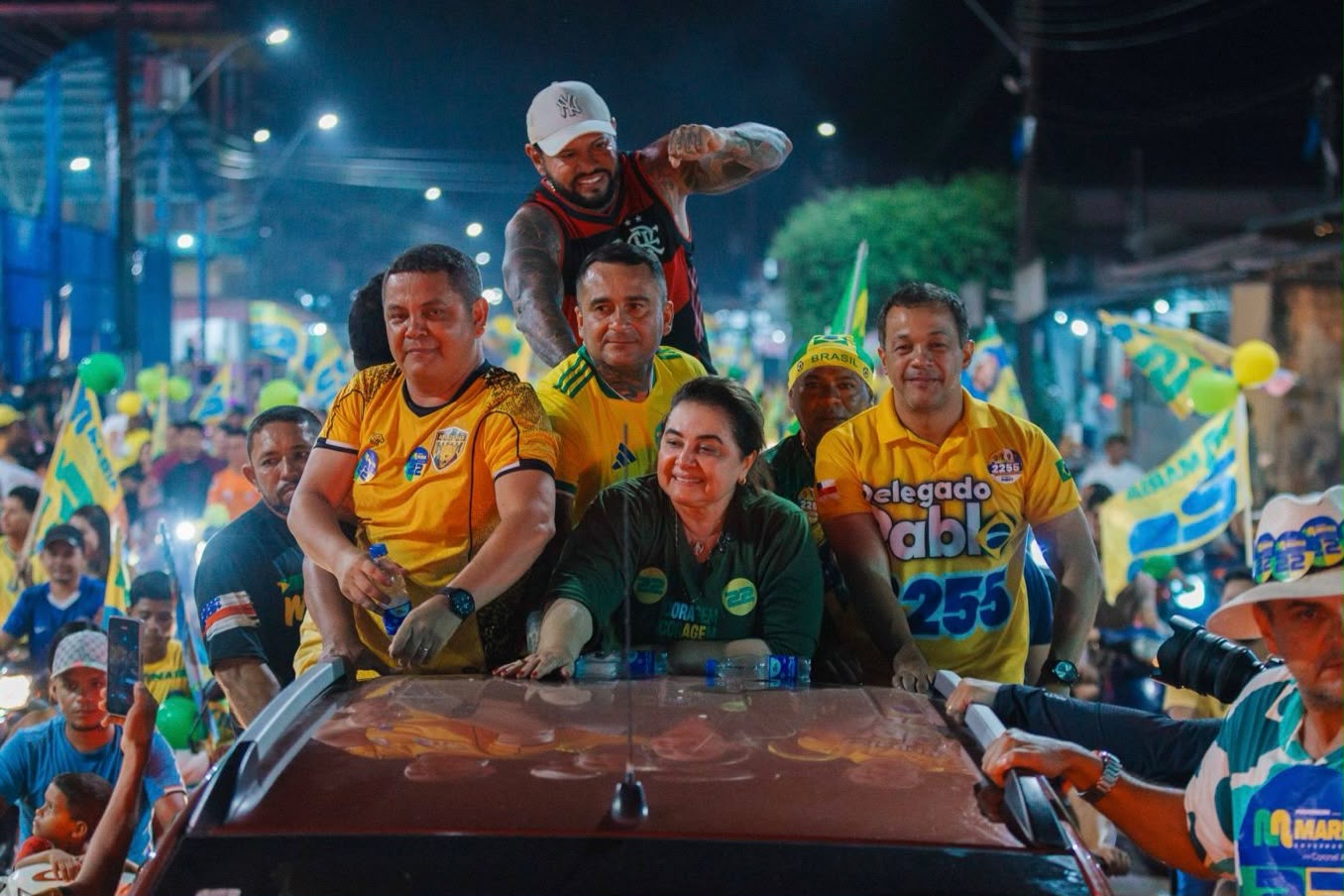 Professora Maria mostra força da mudança em Borba e leva milhares de pessoas às ruas em motocarreata