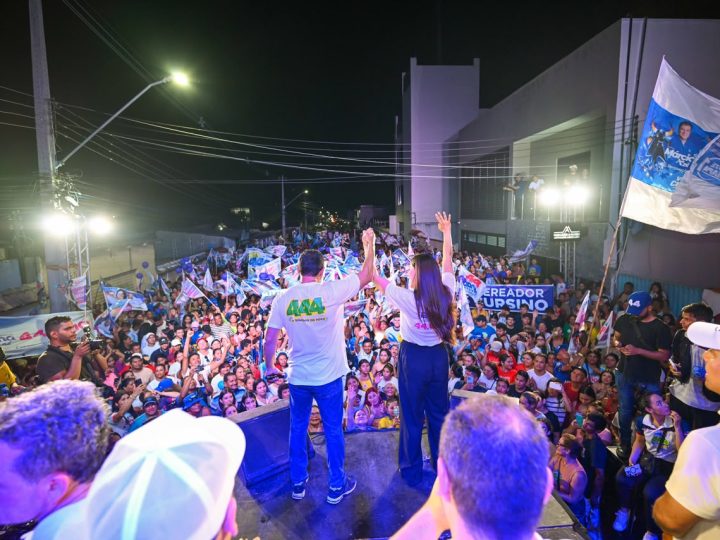 Ovacionada, Brena Dianná propõe “Carreta do Homem” e cosolida apoio popular ao lado de Roberto Cidade em Parintins