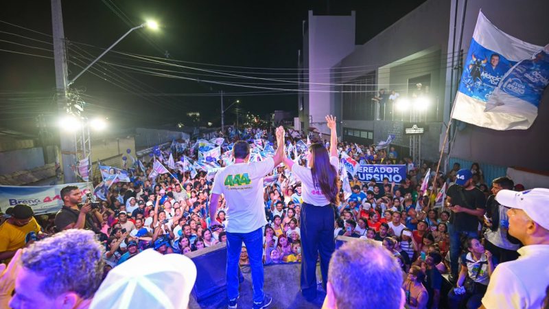 Ovacionada, Brena Dianná propõe “Carreta do Homem” e cosolida apoio popular ao lado de Roberto Cidade em Parintins