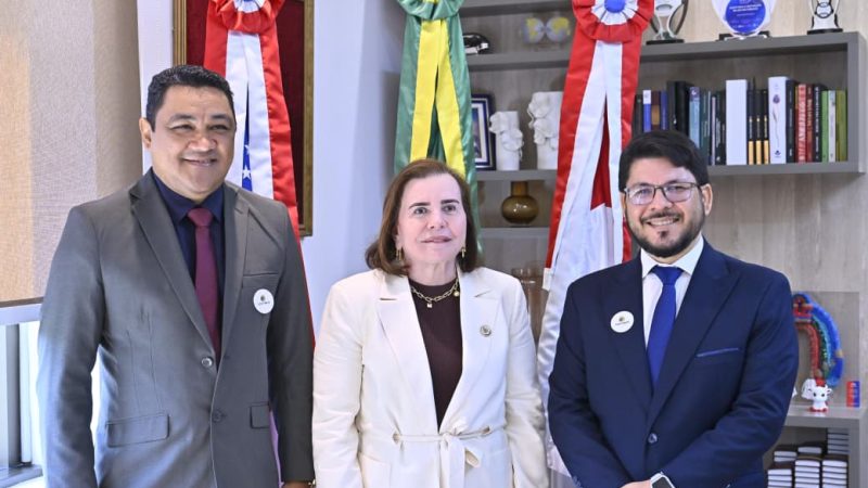 Presidente do TCE-AM recebe novo secretário de Meio Ambiente do Amazonas