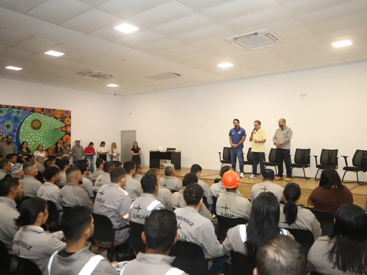 Adjuto Afonso destaca fortalecimento do setor naval em visitas às empresas no AM