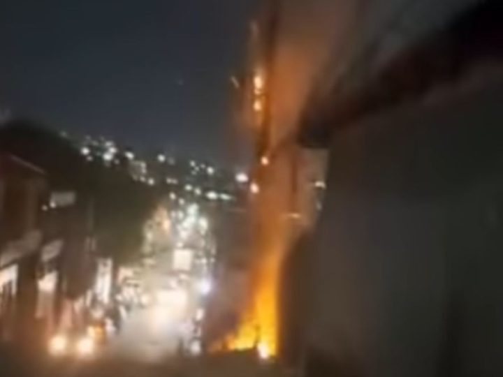 Transformador explode e danifica casas no bairro Alvorada, em Manaus