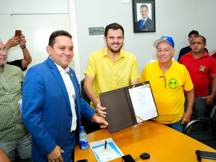 Prefeito Renato Junior sanciona lei aguardada há 25 anos que garante subsídio de até R$ 3 milhões mensais para o transporte complementar de Manaus