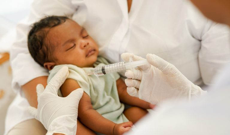 Projeto assegura em lei vacina contra bronquiolite em crianças pelo SUS
