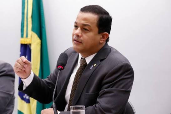 “Corre risco de vida”: Delegado Pablo diz que André Mendonça precisa de proteção após retirar sigilo de mensagens de Vorcaro e Moraes
