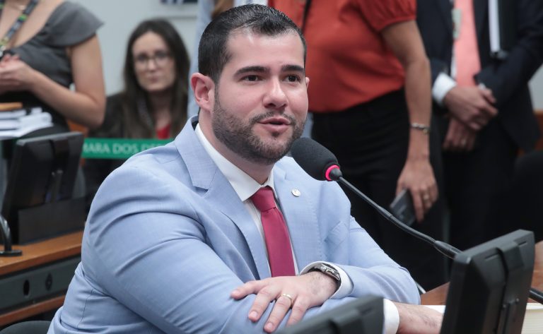 Comissão aprova protocolo nacional para investigar desaparecimento de jovens   Fonte: Agência Câmara de Notícias
