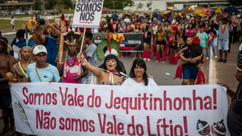 Maioria dos projetos no Congresso ameaçam indígenas, diz pesquisa