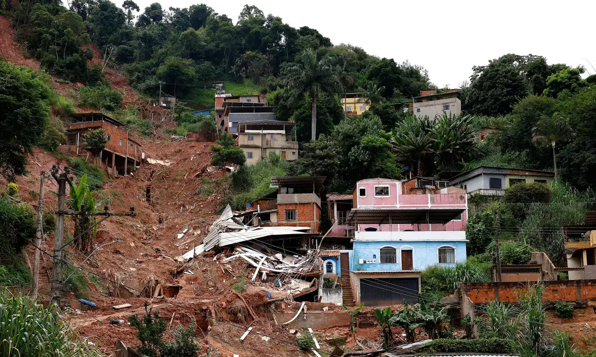 El Niño: primavera deve ter calor, seca e tempestades severas