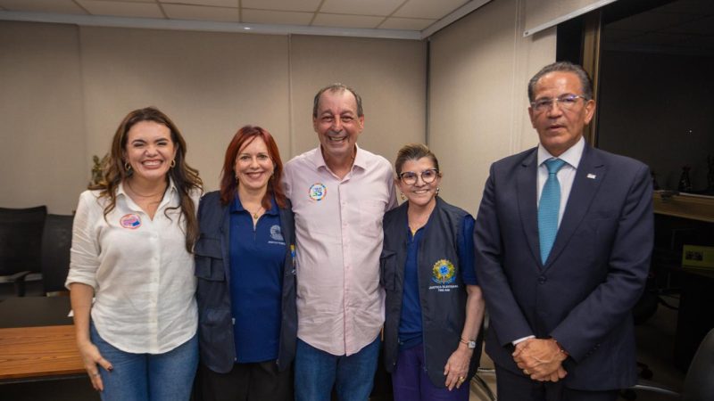 “O Amazonas venceu”, diz Omar Aziz em primeiro pronunciamento após eleição