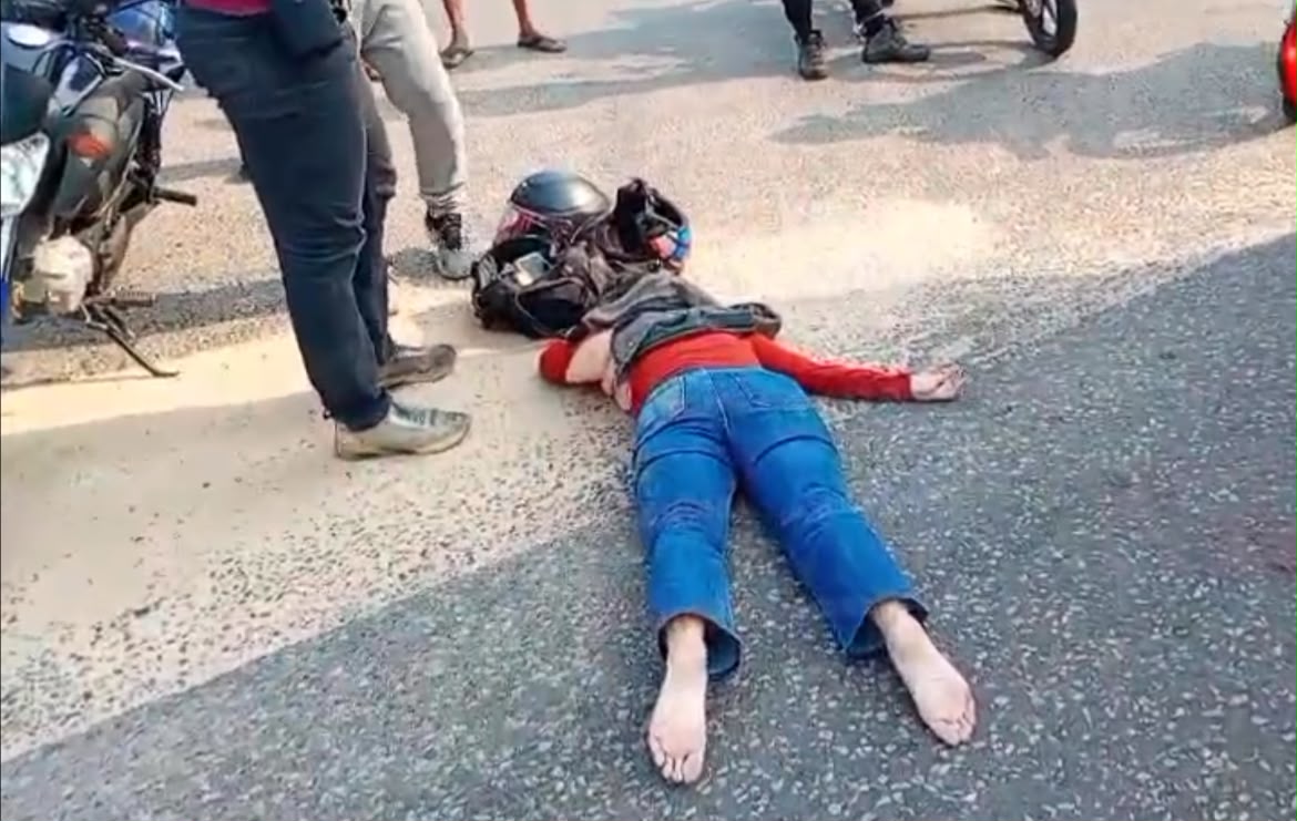 Motociclista perde partes do cabelo após colisão com carreta no bairro Coroado