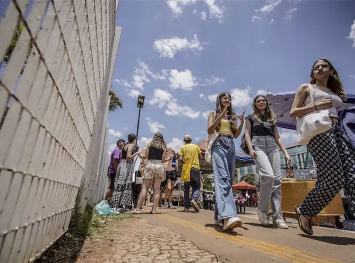 Mulheres são maioria entre os 5 milhões de inscritos no Enem