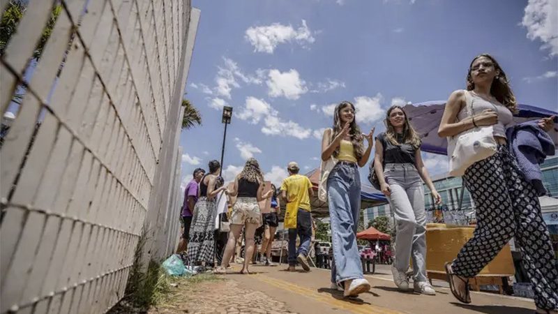 Mulheres são maioria entre os 5 milhões de inscritos no Enem